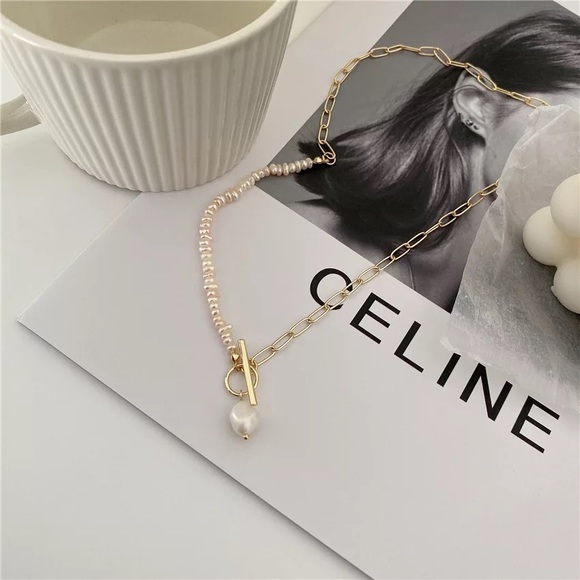 Jewelry - NWT gold plated necklace with pearls